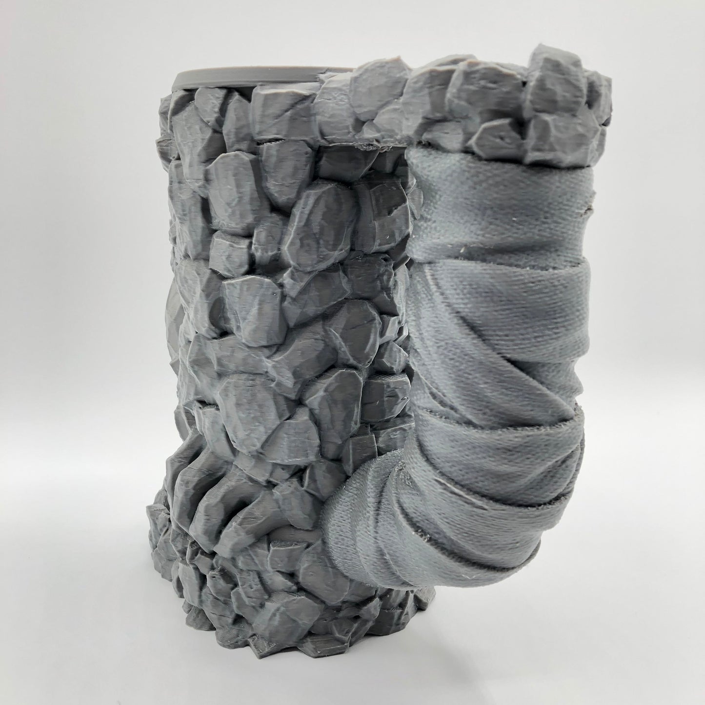 Stonebeard Hold Can Holder & Dice Tower