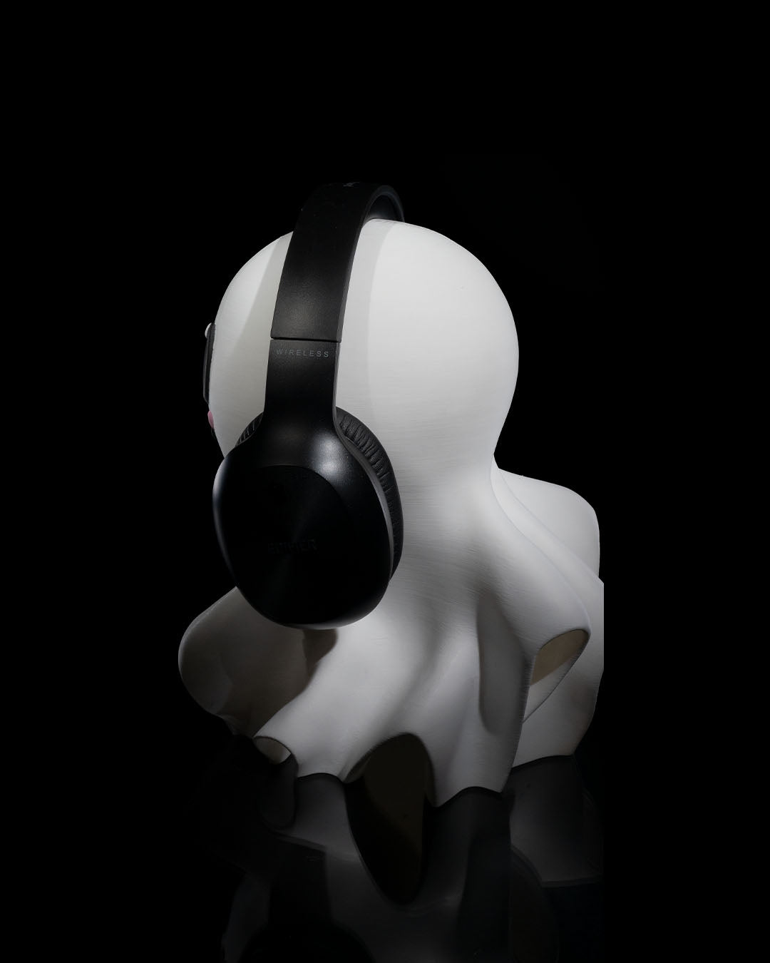 Gentle Ghost Headphone Stand