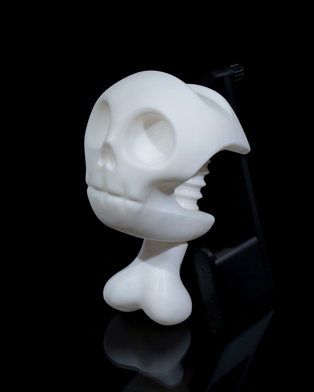 Skull & Bones headphone Holder